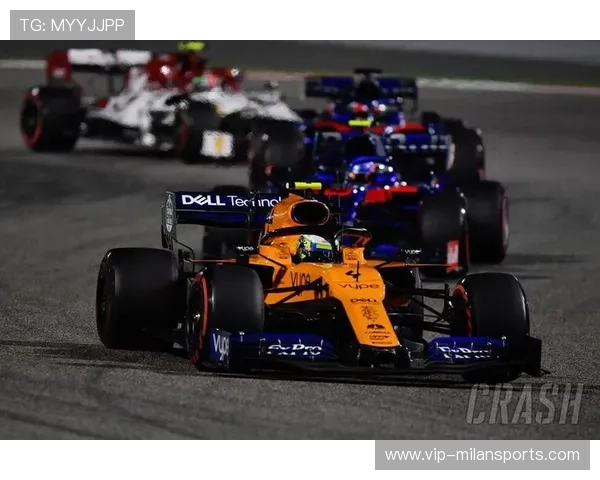 诺里斯连续超车爽翻 诺里斯连续超车爽翻