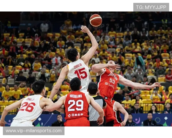 中国篮球的发展步伐更加坚定，中国篮球的发展步伐更加坚定了什么